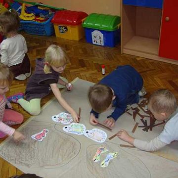 Grafika Zimowe śpiochy – przedszkolaki poznają zimowe zwyczaje zwierząt