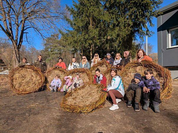 Grafika Nowe podstawy pod gniazda dla bocianów!